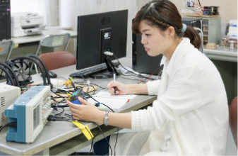 就職者の3人に2人が大手企業で活躍中